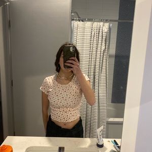 Brandy Melville cropped flower ribbed top!!!